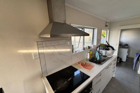 Photo of property in 15 Hinerau Street, Henderson, Auckland, 0612