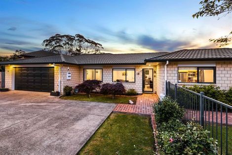 Photo of property in 68 South Kensington Way, Henderson, Auckland, 0612