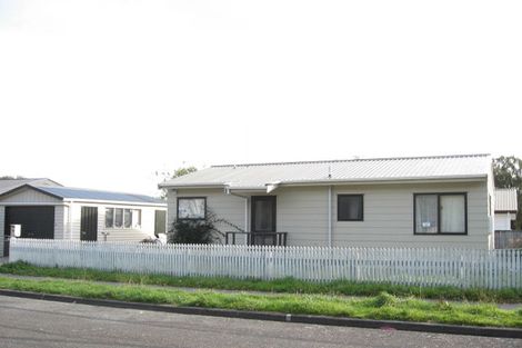 Photo of property in 1a Glenbrook Grove, Naenae, Lower Hutt, 5011