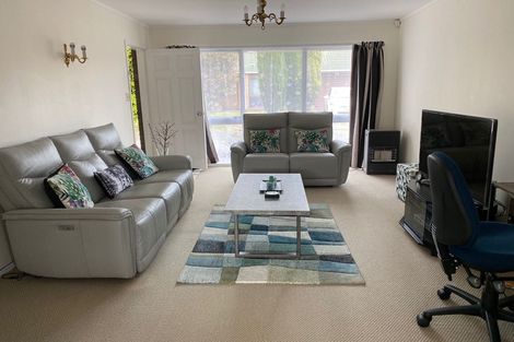 Photo of property in 2/62 Sunderlands Road, Half Moon Bay, Auckland, 2012