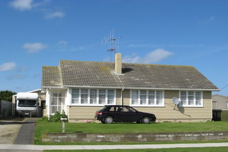 Photo of property in 15 Armstrong Place, Gonville, Whanganui, 4501