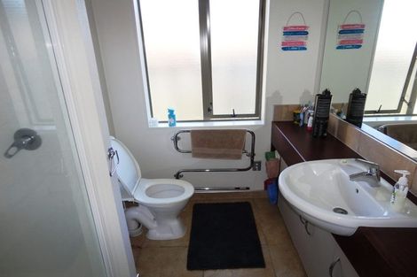 Photo of property in 14 Gilford Place, East Tamaki Heights, Auckland, 2016