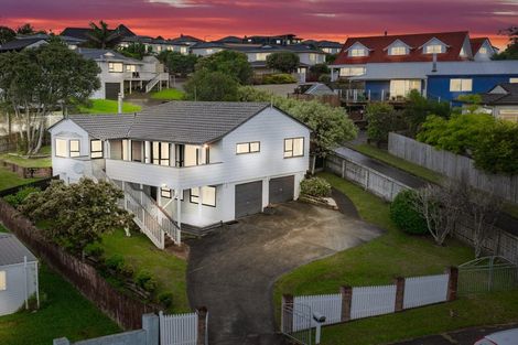 Photo of property in 14 Clearview Heights, Ranui, Auckland, 0612