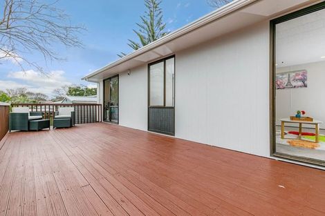 Photo of property in 2/26 Nearco Street, Randwick Park, Auckland, 2105