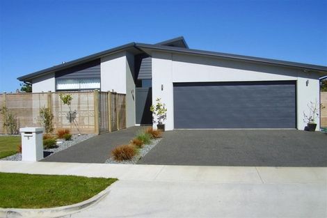 Photo of property in 5 Westpark Drive, Burnside, Christchurch, 8053