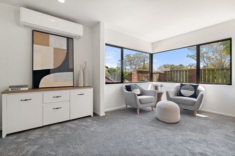 Photo of property in 10 Woodstock Place, Russley, Christchurch, 8042