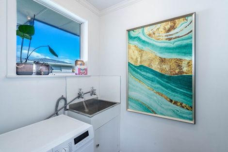 Photo of property in 10 Great North Road, Winton, 9720