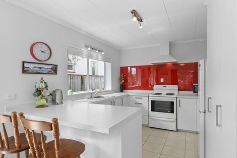 Photo of property in 52 Pine Avenue, Ebdentown, Upper Hutt, 5018