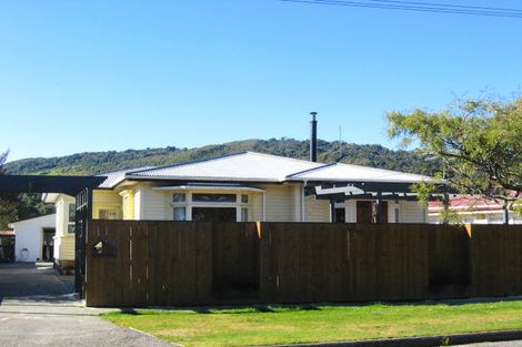 Photo of property in 113 Marlborough Street, Greymouth, 7805