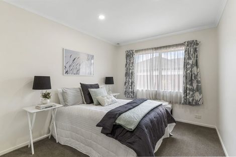 Photo of property in 48 Blackwood Drive, Wattle Downs, Auckland, 2103