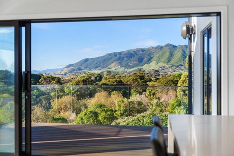 Photo of property in 1 Stetson Rise, Waikanae, 5391