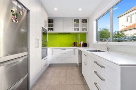 Photo of property in 1/64 Hewitts Road, Merivale, Christchurch, 8014