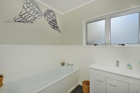 Photo of property in 50 Fairway Drive, Te Kamo, Whangarei, 0112