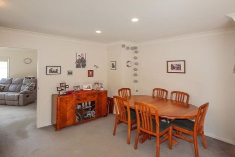 Photo of property in 89 Amesbury Drive, Churton Park, Wellington, 6037