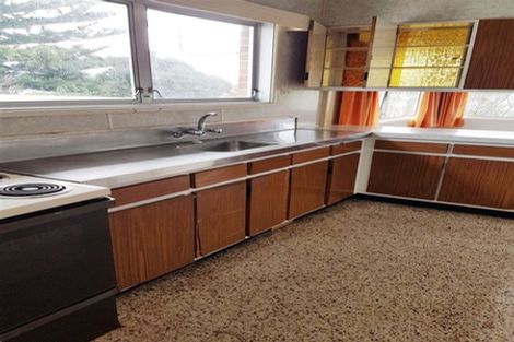 Photo of property in 16 Cook Drive, Whitianga, 3510