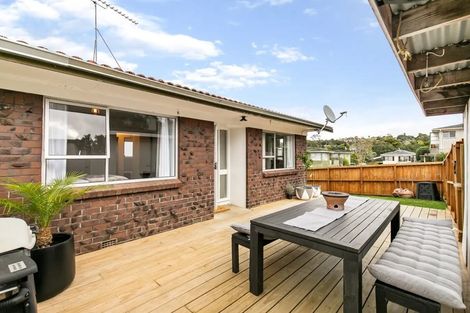 Photo of property in 1/27 Mannering Place, Hillcrest, Auckland, 0627