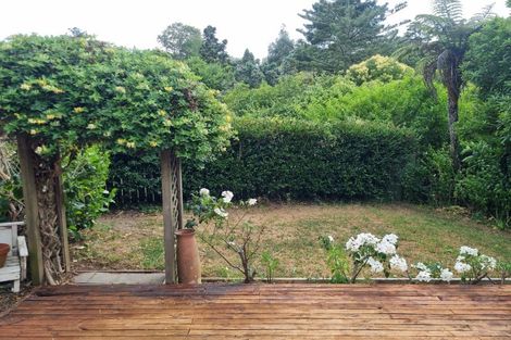 Photo of property in 1/24 Liston Crescent, Cockle Bay, Auckland, 2014