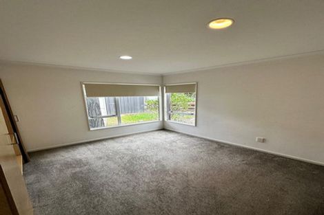 Photo of property in 2/13 Markham Place, Bucklands Beach, Auckland, 2012