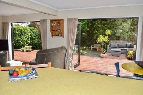 Photo of property in 11 Renata Road, Otaki, 5512