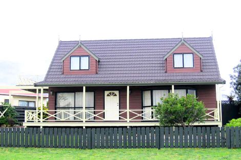 Photo of property in 250 Manly Street, Paraparaumu Beach, Paraparaumu, 5032