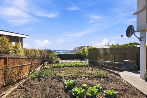 Photo of property in 271 Cannon Hill Crescent, Mount Pleasant, Christchurch, 8081