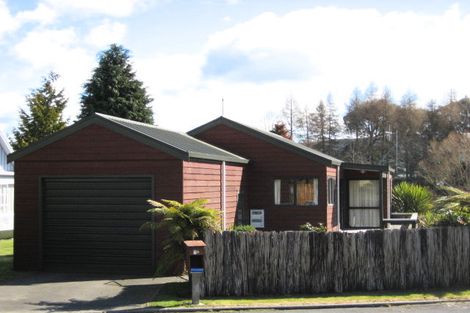 Photo of property in 68 Kinloch Road, Kinloch, Taupo, 3377