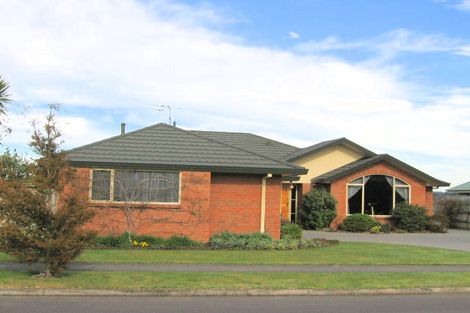 Photo of property in 17 Friesian Place, Grandview Heights, Hamilton, 3200