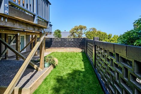 Photo of property in 7 Manitoba Place, Kingston, Wellington, 6021