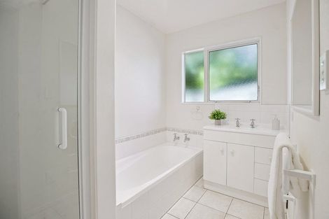 Photo of property in 36b Charlotte Street, Stanmore Bay, Whangaparaoa, 0932