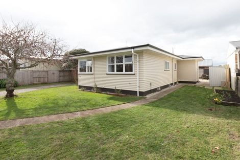 Photo of property in 4 Dover Road, St Andrews, Hamilton, 3200