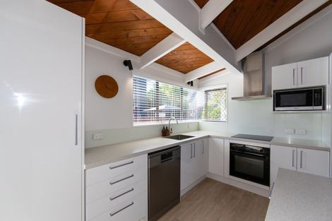 Photo of property in 7 Avenue Road, Greenmeadows, Napier, 4112