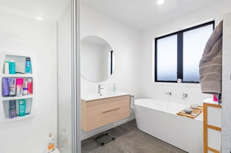 Photo of property in 52a Clarkin Road, Fairfield, Hamilton, 3214