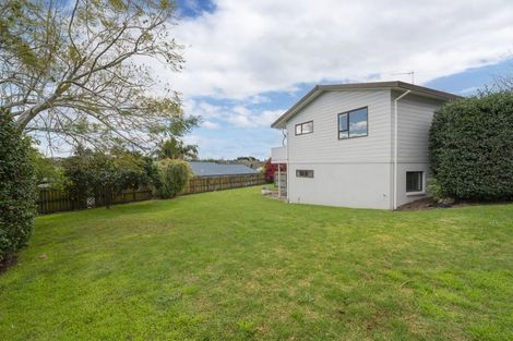 Photo of property in 18 Margaret Drive, Omokoroa, 3114