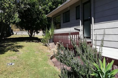 Photo of property in 2/2 Leith Way, Rothesay Bay, Auckland, 0630