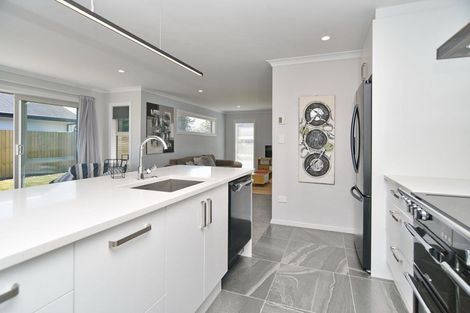 Photo of property in 106 Petries Road, Woodend, 7610