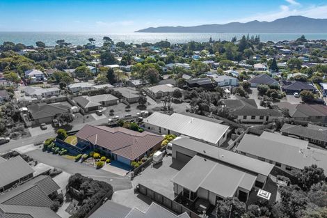 Photo of property in 12 Simpson Crescent, Raumati Beach, Paraparaumu, 5032