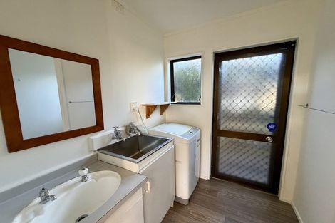 Photo of property in 48 Astley Avenue, New Lynn, Auckland, 0600