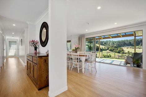 Photo of property in 22 Jeroboam Loop, Kumeu, 0810
