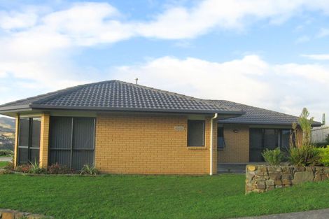 Photo of property in 3 Chastudon Place, Tawa, Wellington, 5028