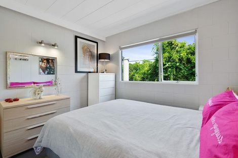 Photo of property in 7/18 Parr Terrace, Castor Bay, Auckland, 0620