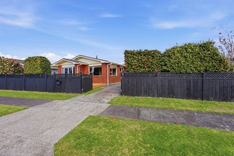 Photo of property in 21 Truby King Street, Merrilands, New Plymouth, 4312