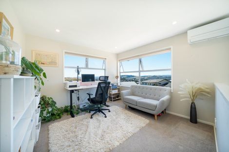 Photo of property in 27a Comber Place, Johnsonville, Wellington, 6037