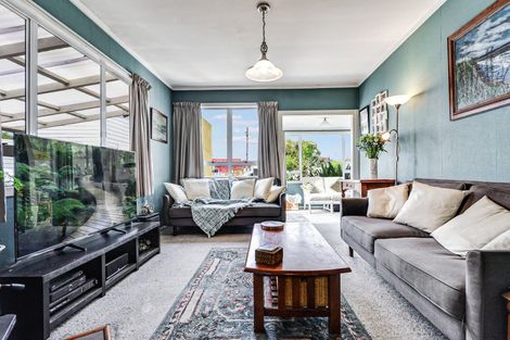 Photo of property in 92 Rimu Street, Maeroa, Hamilton, 3200