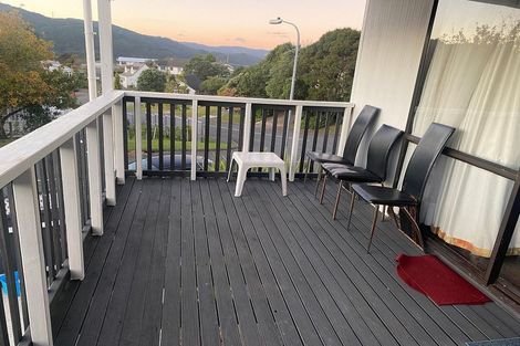 Photo of property in 1 Mcmanaway Grove, Stokes Valley, Lower Hutt, 5019