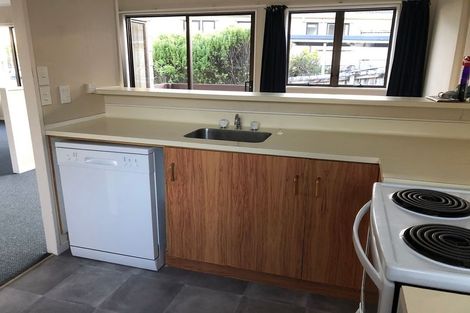 Photo of property in 42 Sandgate Avenue, Botany Downs, Auckland, 2010