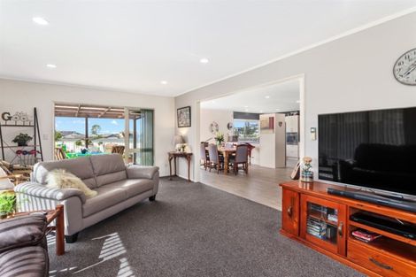 Photo of property in 19 The Glebe, Coastlands, Whakatane, 3120
