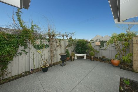 Photo of property in 2 Newall Avenue, Bryndwr, Christchurch, 8052