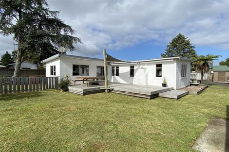 Photo of property in 5 Oak Avenue, Nawton, Hamilton, 3200