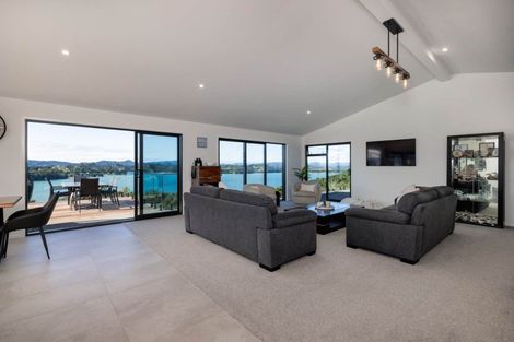 Photo of property in 27 Sullivans Road, Paihia, 0200