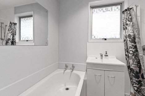 Photo of property in 1696 State Highway 2, Poukawa, Hastings, 4178